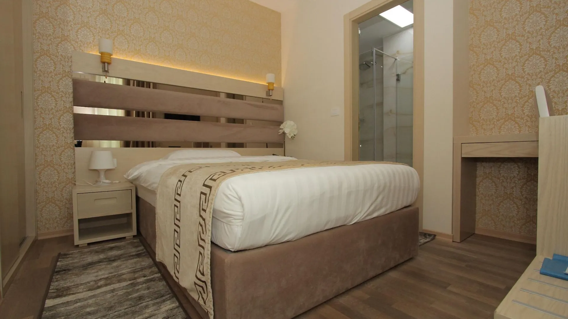 Capital Tirana Hotel Bruçi 3*,  Albanie